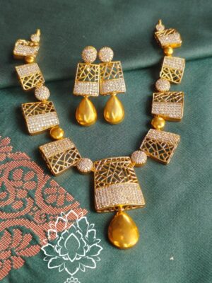 Sadhuram american diamond necklace