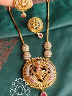 Krishna pendant chain set