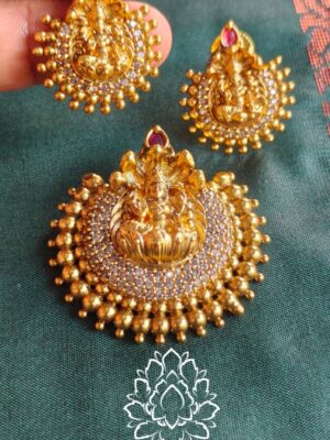 Antique lakshmi pendant set