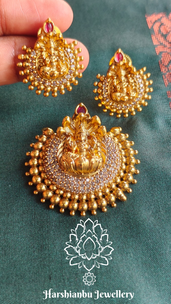 Antique lakshmi pendant set