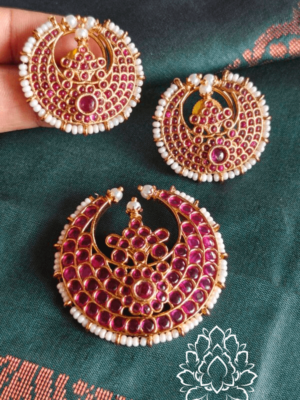 Nritya pendant set