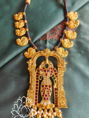 Andal necklace