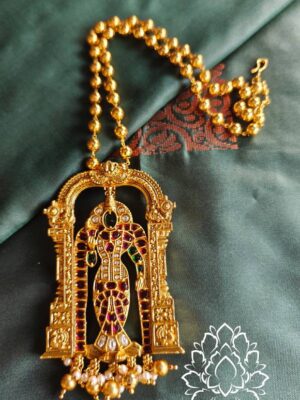 Andal pendant with ball chain