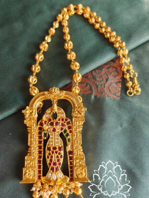 Andal pendant with lotus chain