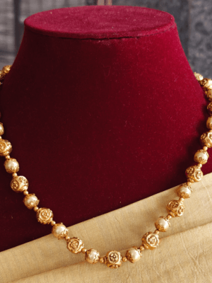 Amudhu pearl mala