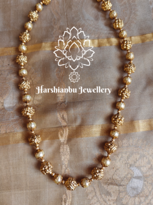 Amudhu pearl mala