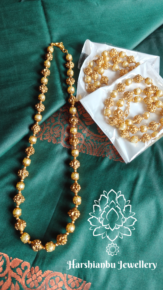 Amudhu pearl mala