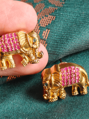 Elephant stud (Ruby green)