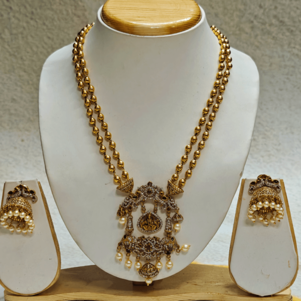 Lakshmi pallaku neckpiece