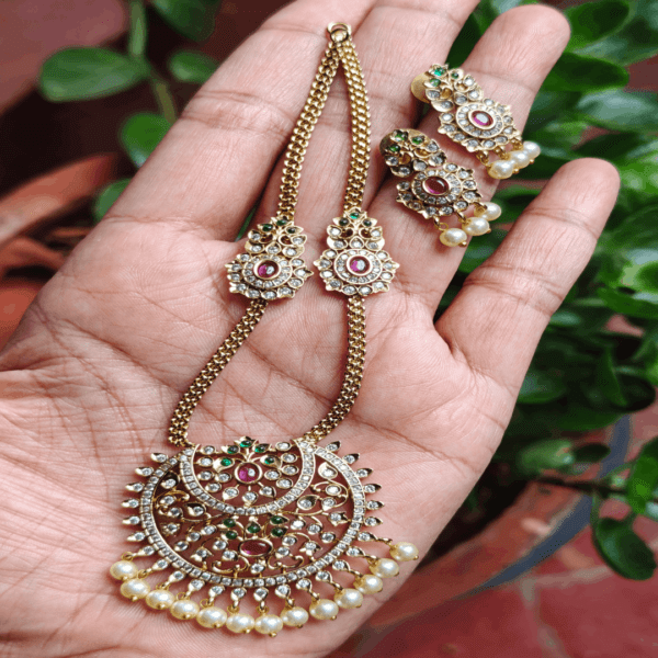 Chandran pendant with stud