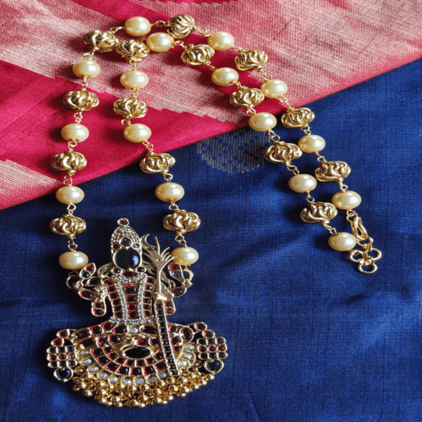 Kamakshi with antique pearl chain