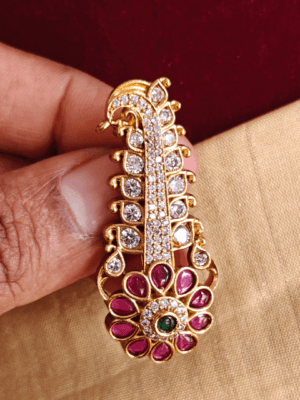 Andal kondai saree pin