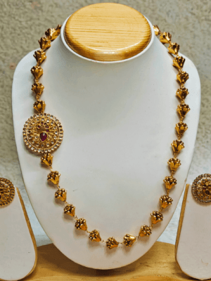 Mogappu Chain With Stud (Ruby )