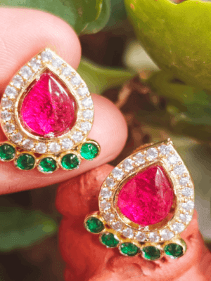 Kundan tear drop stud (ruby Green)