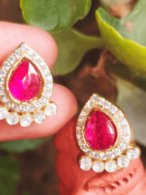 Kundan tear drop stud (ruby white)