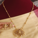 Krishna flute pendant chain set (Ruby)