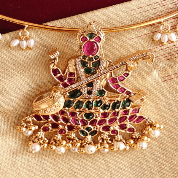 Saraswati pendant