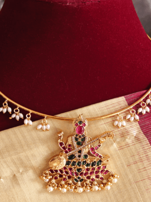 Saraswati pendant with pearls hasli