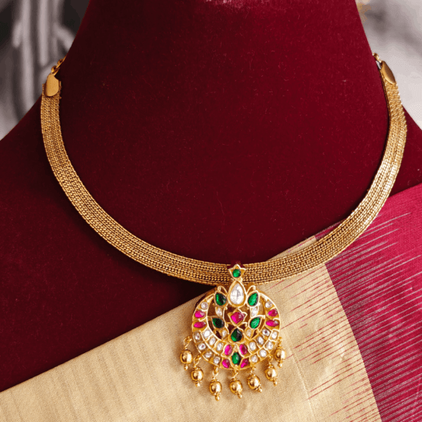 Amirtham attigai necklace (Multicolor)