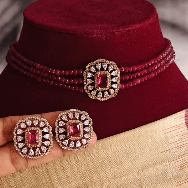 Amala beads with solitaire pendant set (maroon)