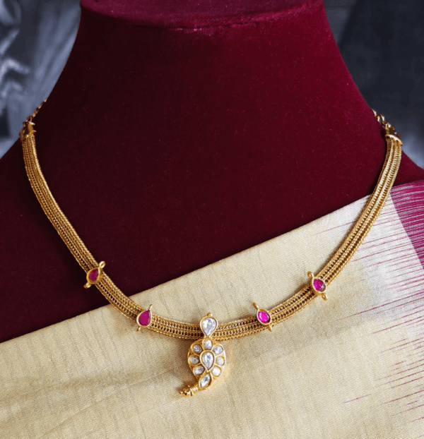 Maanga kundan necklace (White)