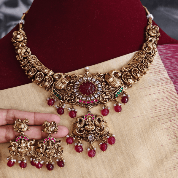 Antique carved stone necklace set with earrings (Ruby)