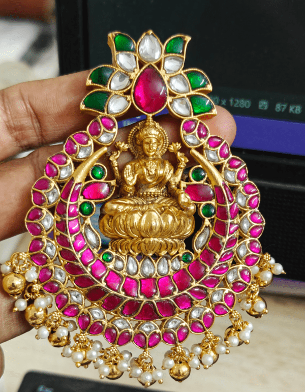 Kundan jadau thamarai lakshmi pendant