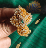 Flying peacock fusion saree pin (emerald)