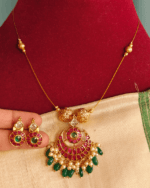 Half moon pendant set with invisible chain (Ruby green white 2)