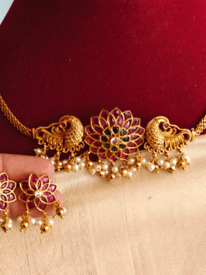 Hridayakalam peacock fusion necklace (Ruby green white)