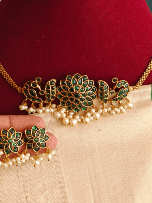 Hridayakalam peacock fusion kemp stone necklace (green)