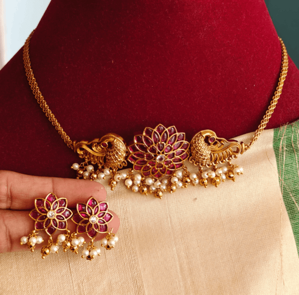 Antique peacock ruby white hridayakamalam choker