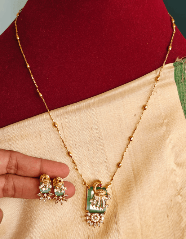 Peacock chain set (Mint green)