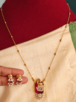 Peacock chain set (Red)