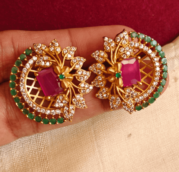 Leaf multicolor stud