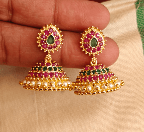 Traditional mini kodai jhumkha (Red green)