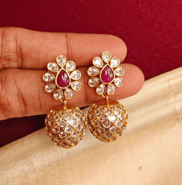 Pineapple jhumkha (White ruby)