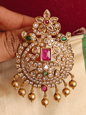 Flower kundan hair accessory
