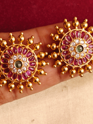Chakra antique ruby emerald stud