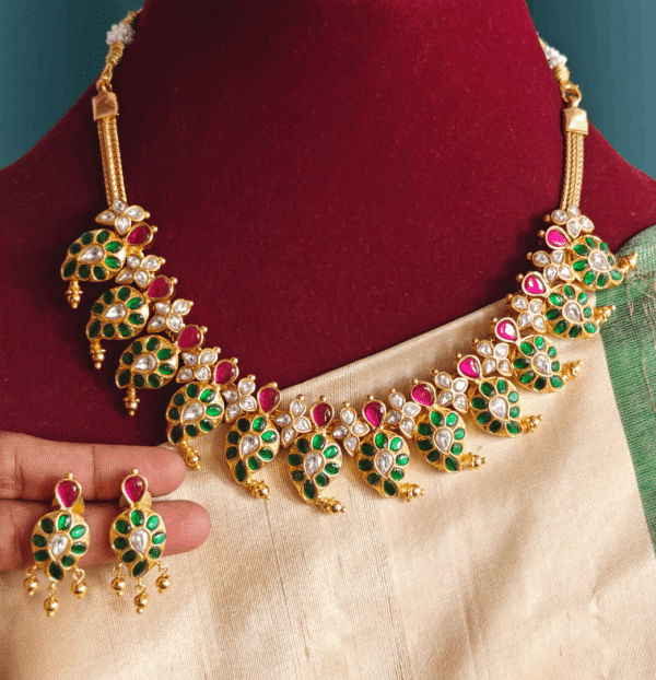 Green mango jadau necklace with stud