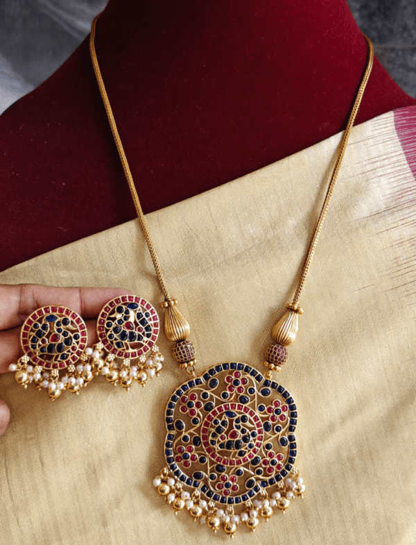 Blue Rakkodi pendant set with preethi chain