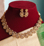 Vellai kal maanga necklace