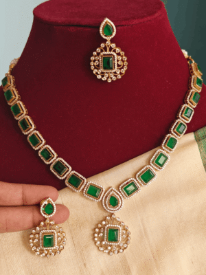 Emerald solitaire necklace