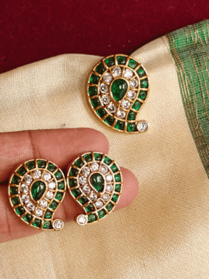 Emerald white mango pendant set