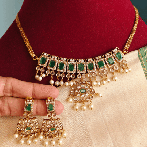 Emerald kattam choker