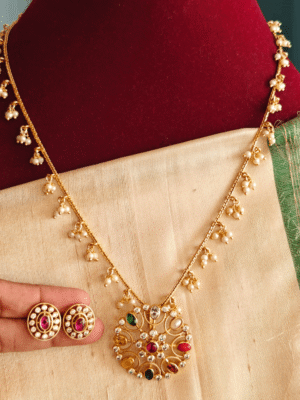 Navratna pendant set with guttapulasu pearl chain