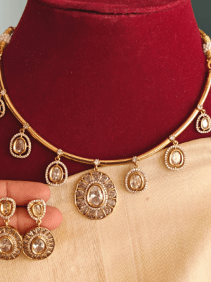 White stone hasli necklace
