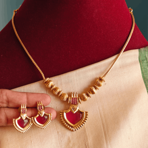 Palakkai red enamel necklace set
