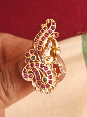 Leaf saree pin