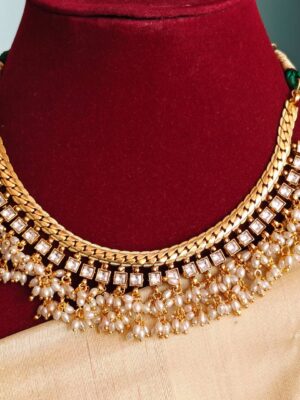 White stone guttapusalu necklace